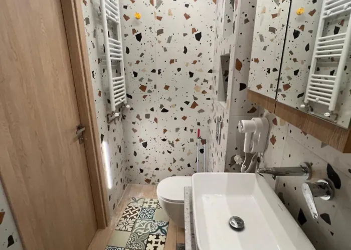 F-residence Center 3* Selanik