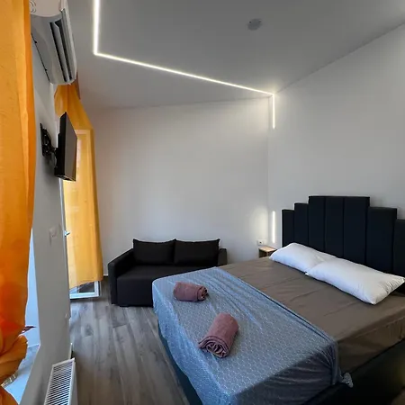 F-residence Center
