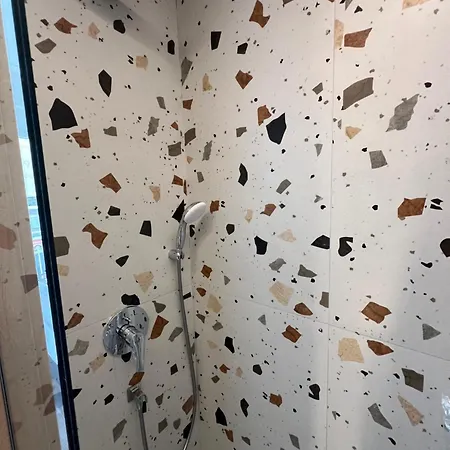 公寓式酒店 F-residence Center 3*